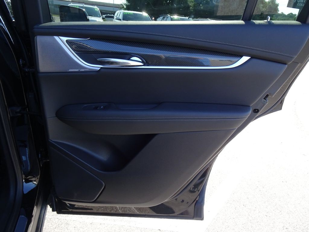 2025 Cadillac XT6 Image 19