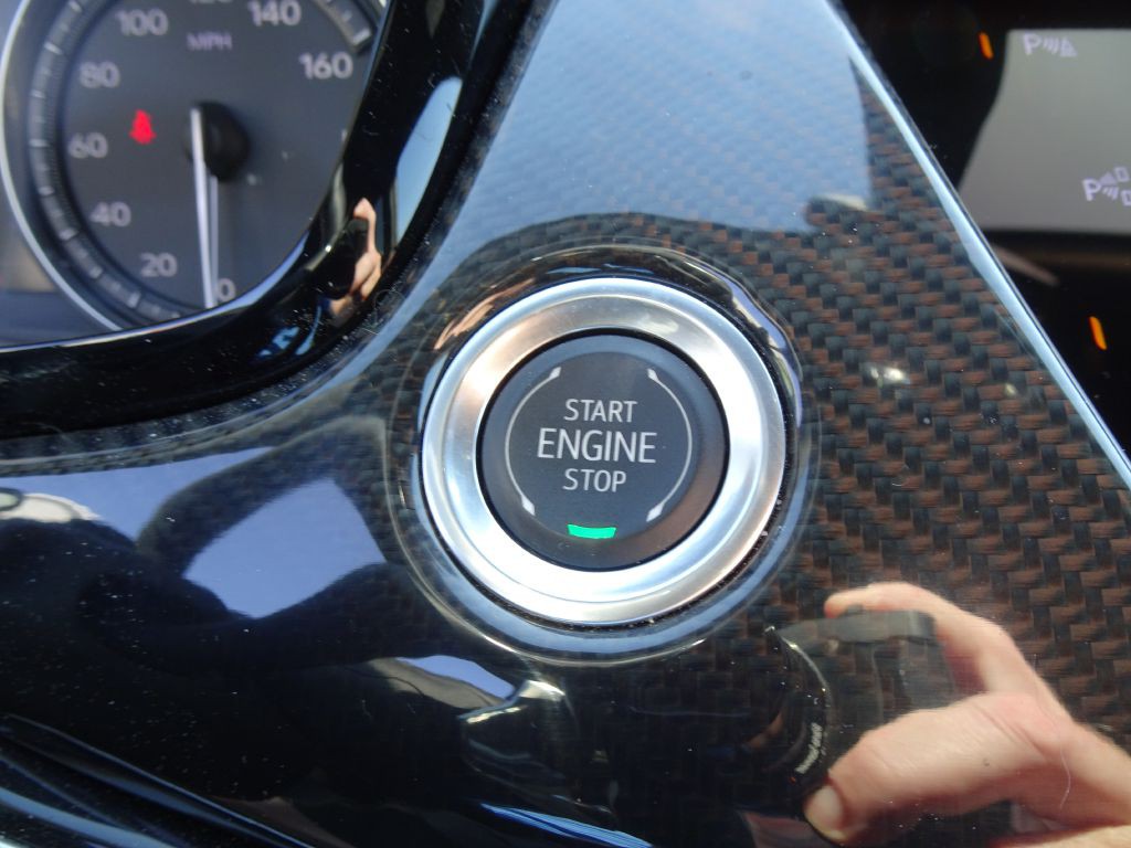 2025 Cadillac XT6 Image 25