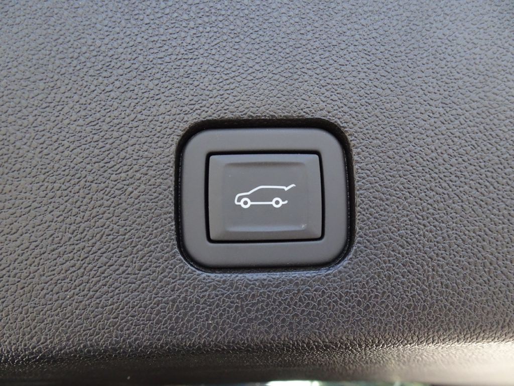 2025 Cadillac XT6 Image 29
