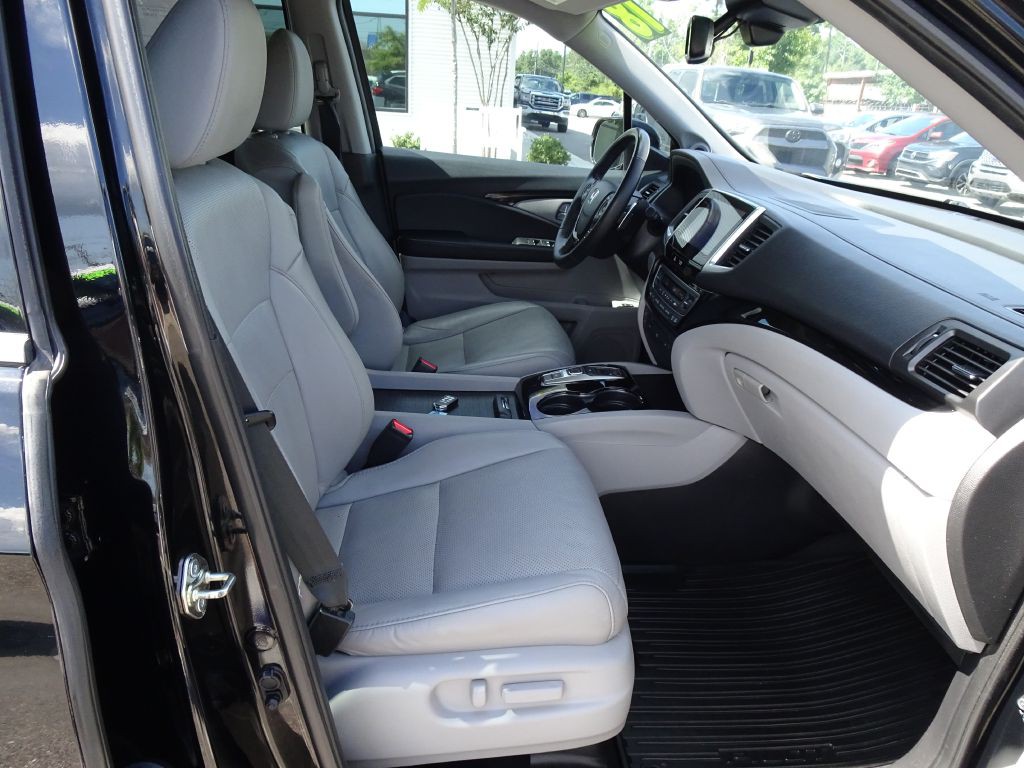 2018 Honda Pilot Image 16