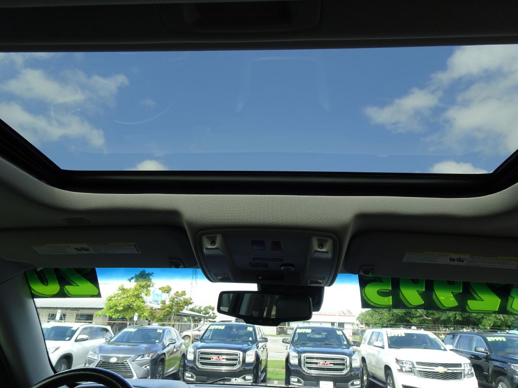 2020 GMC Yukon Image 23