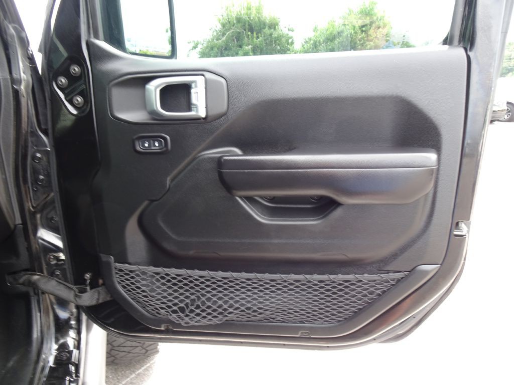 2020 Jeep Gladiator Image 11