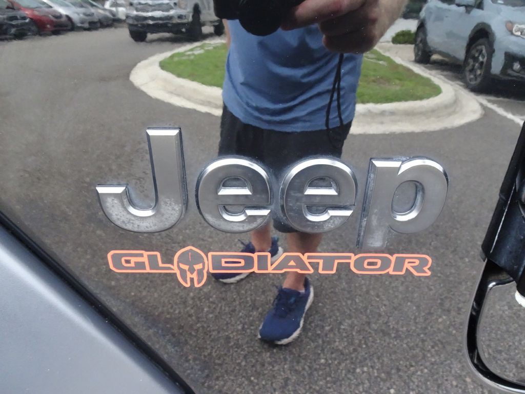 2020 Jeep Gladiator Image 40