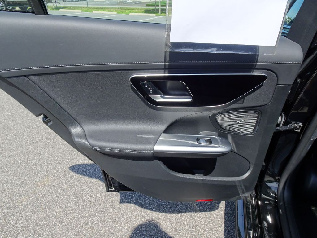 2022 Mercedes-Benz C-Class Image 13