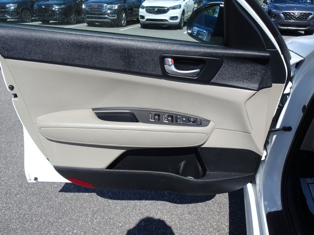 2018 Kia Optima Image 11