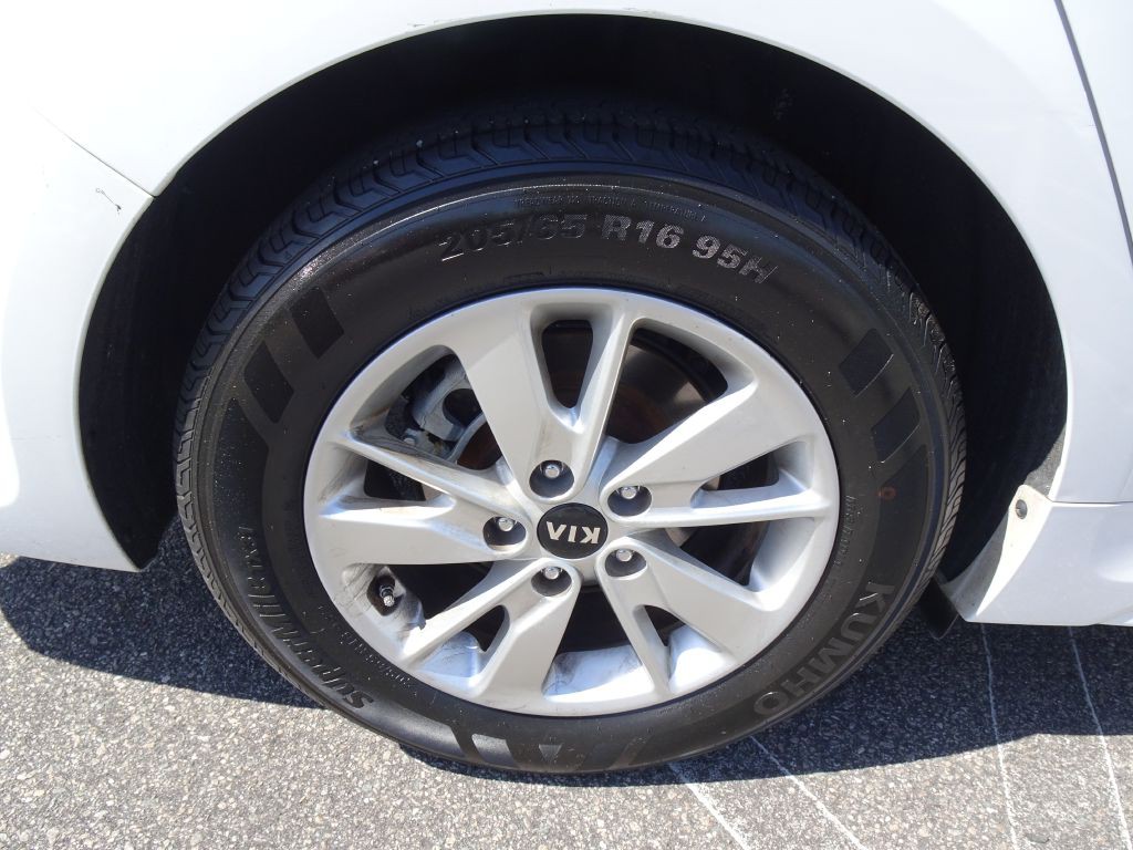 2018 Kia Optima Image 30