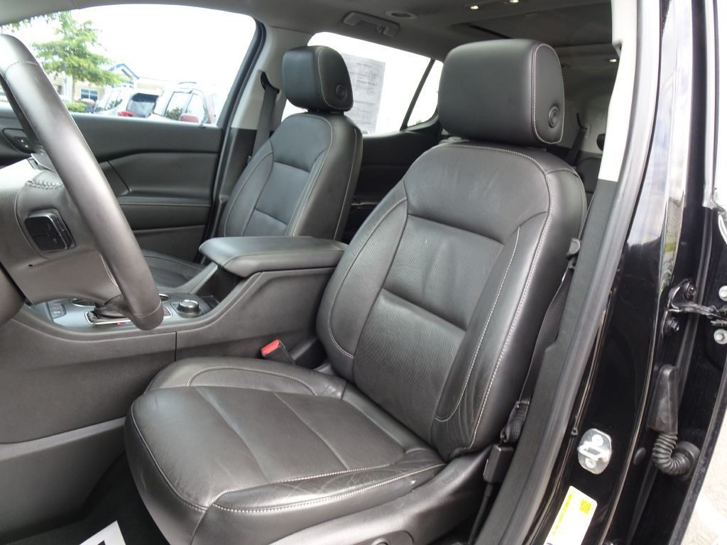 2018 GMC Acadia Image 10