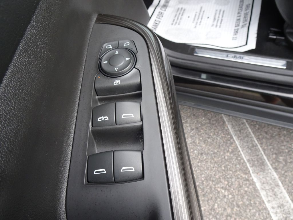 2018 GMC Acadia Image 12