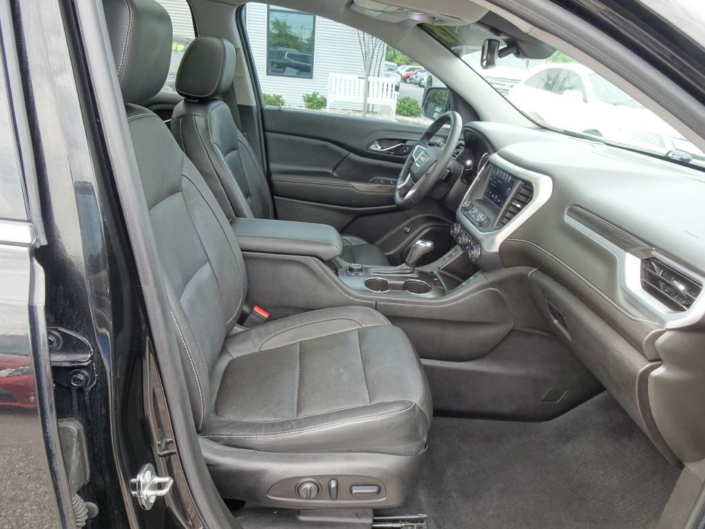 2018 GMC Acadia Image 17