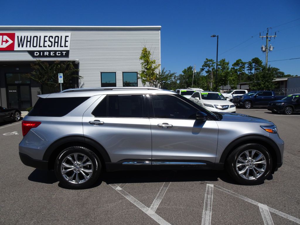 2021 Ford Explorer Image 2