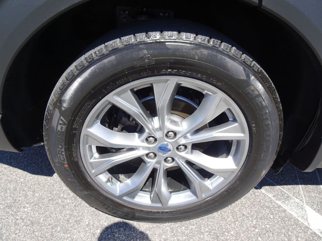 2021 Ford Explorer Image 36