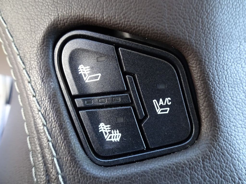 2016 Chevrolet Tahoe Image 27