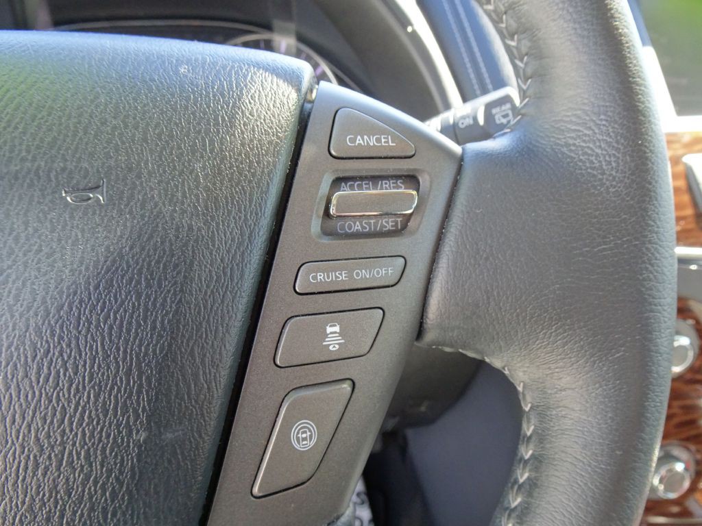 2018 Nissan Armada Image 31