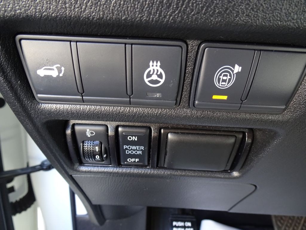 2018 Nissan Armada Image 33