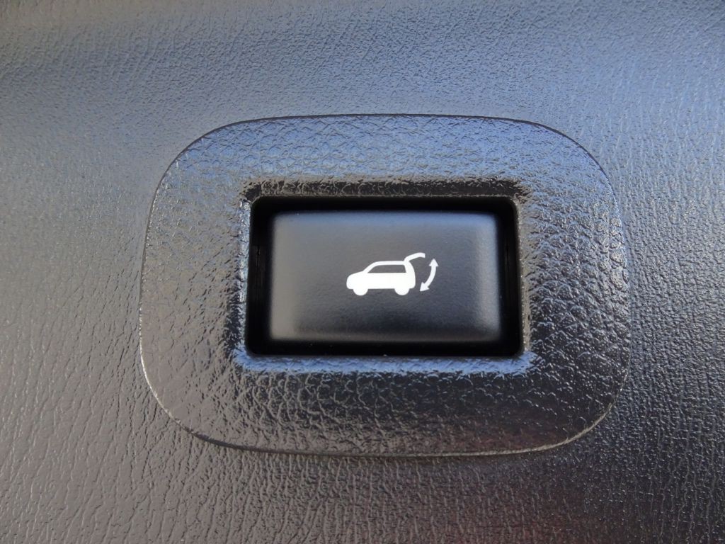 2018 Nissan Armada Image 37