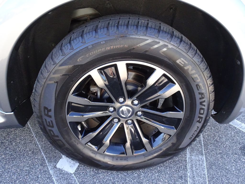 2018 Nissan Armada Image 43