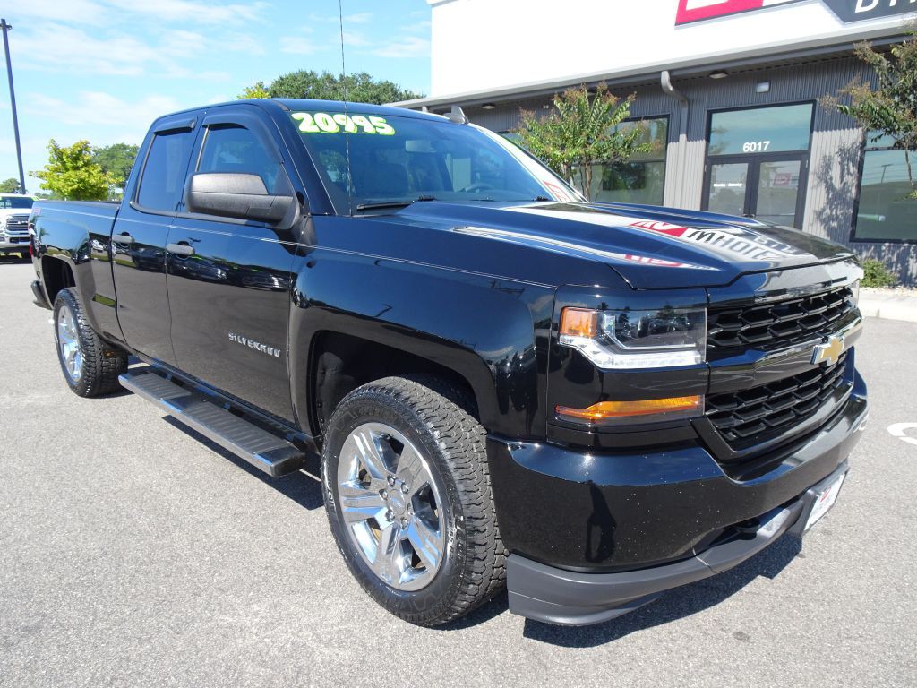 2018 Chevrolet Silverado 1500 Image 2