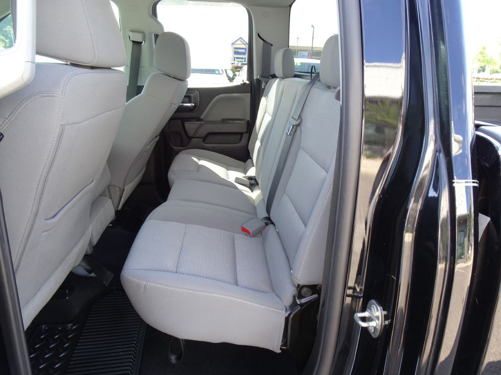 2018 Chevrolet Silverado 1500 Image 12