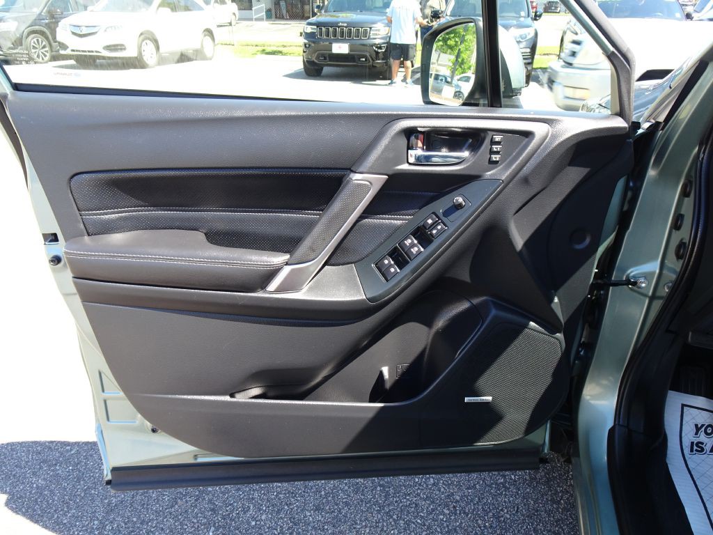 2018 Subaru Forester Image 11