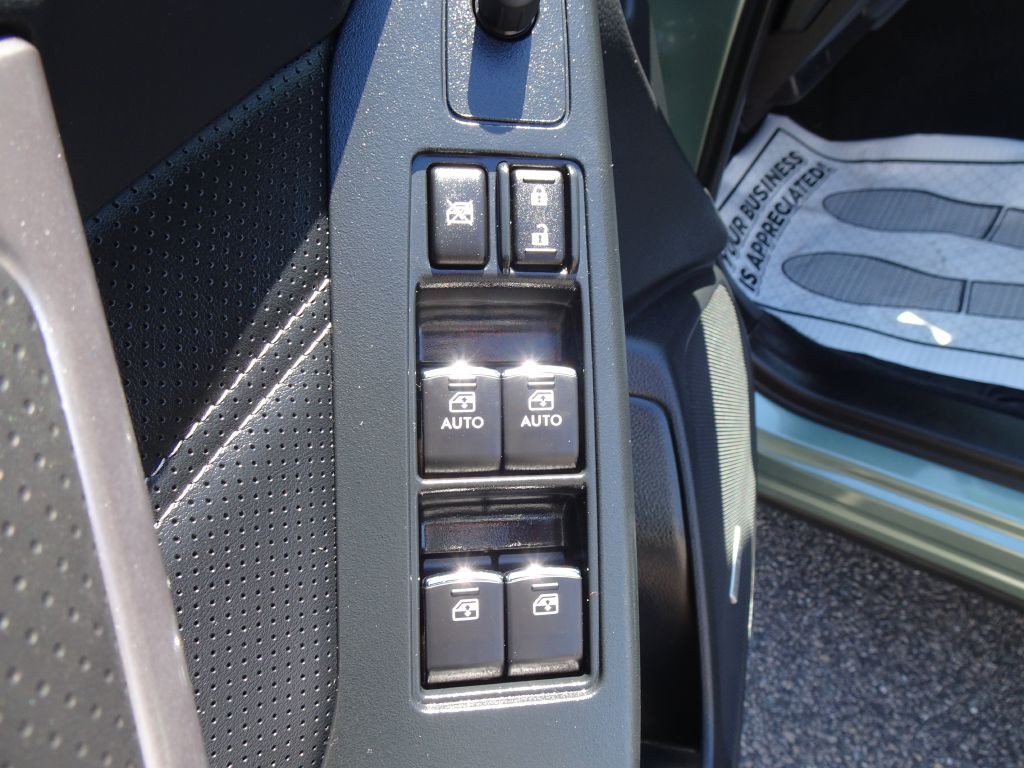 2018 Subaru Forester Image 12