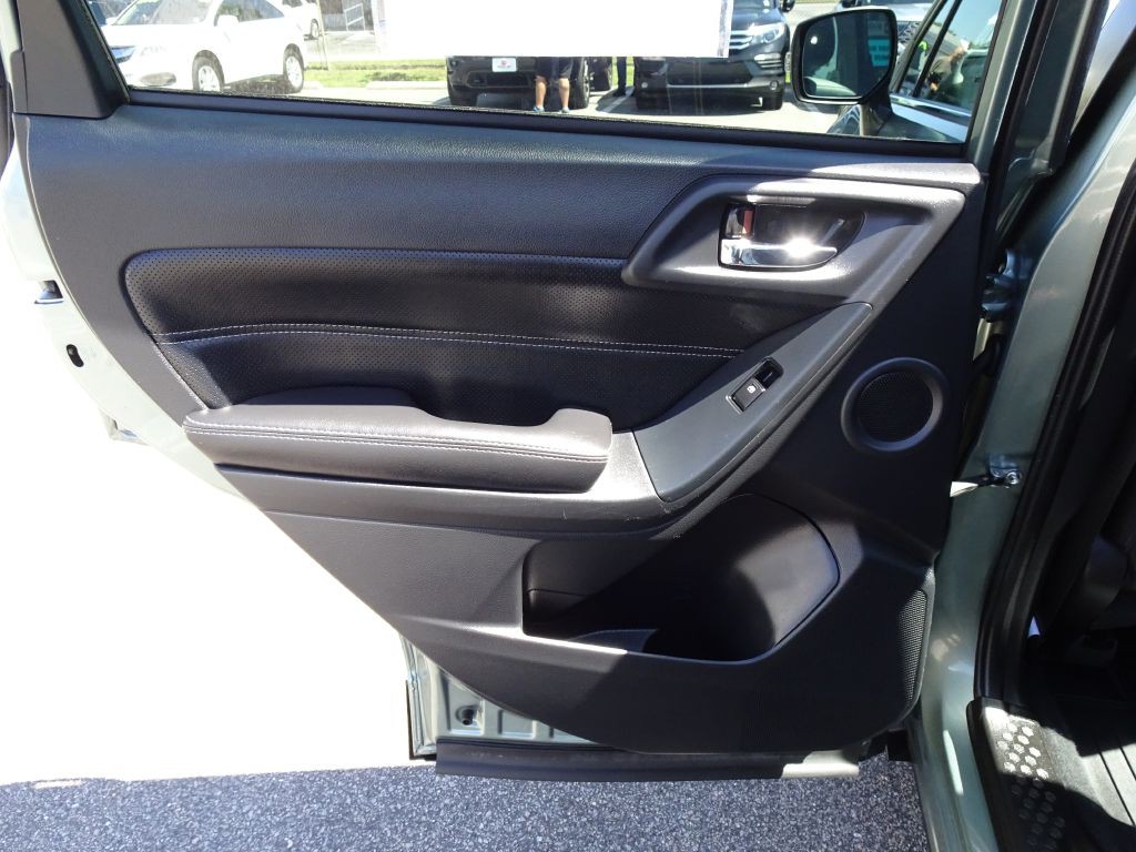 2018 Subaru Forester Image 15
