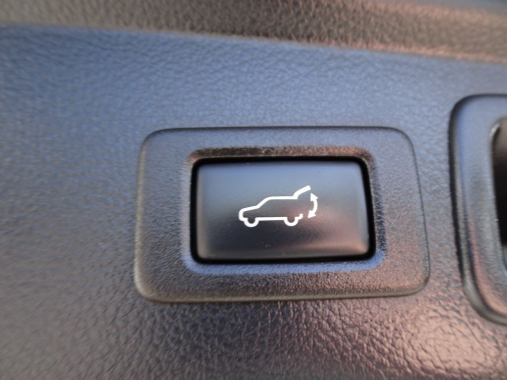 2018 Subaru Forester Image 30