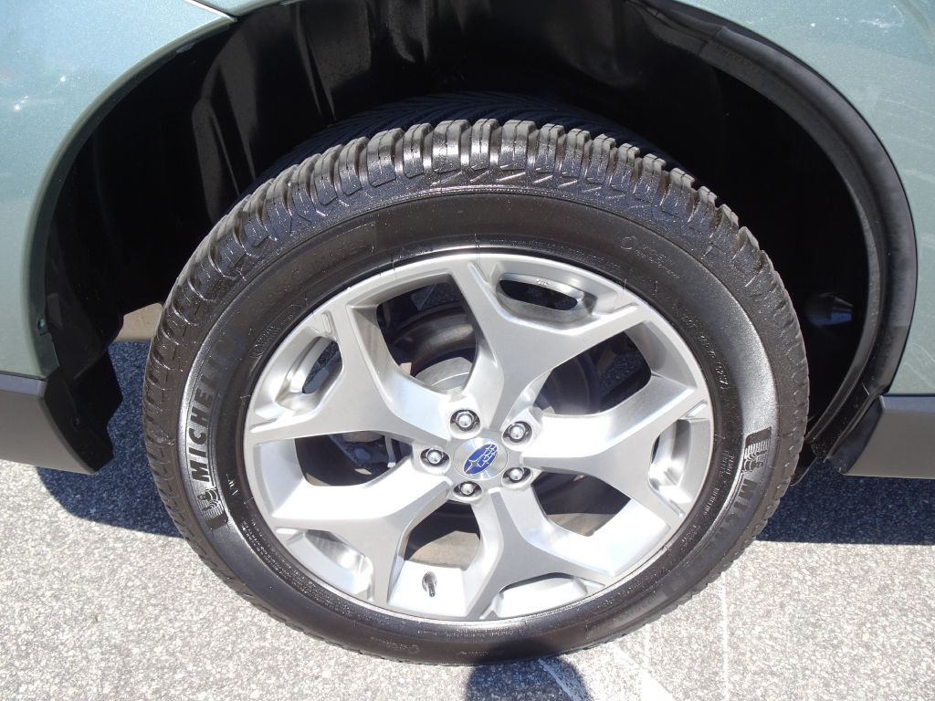 2018 Subaru Forester Image 34