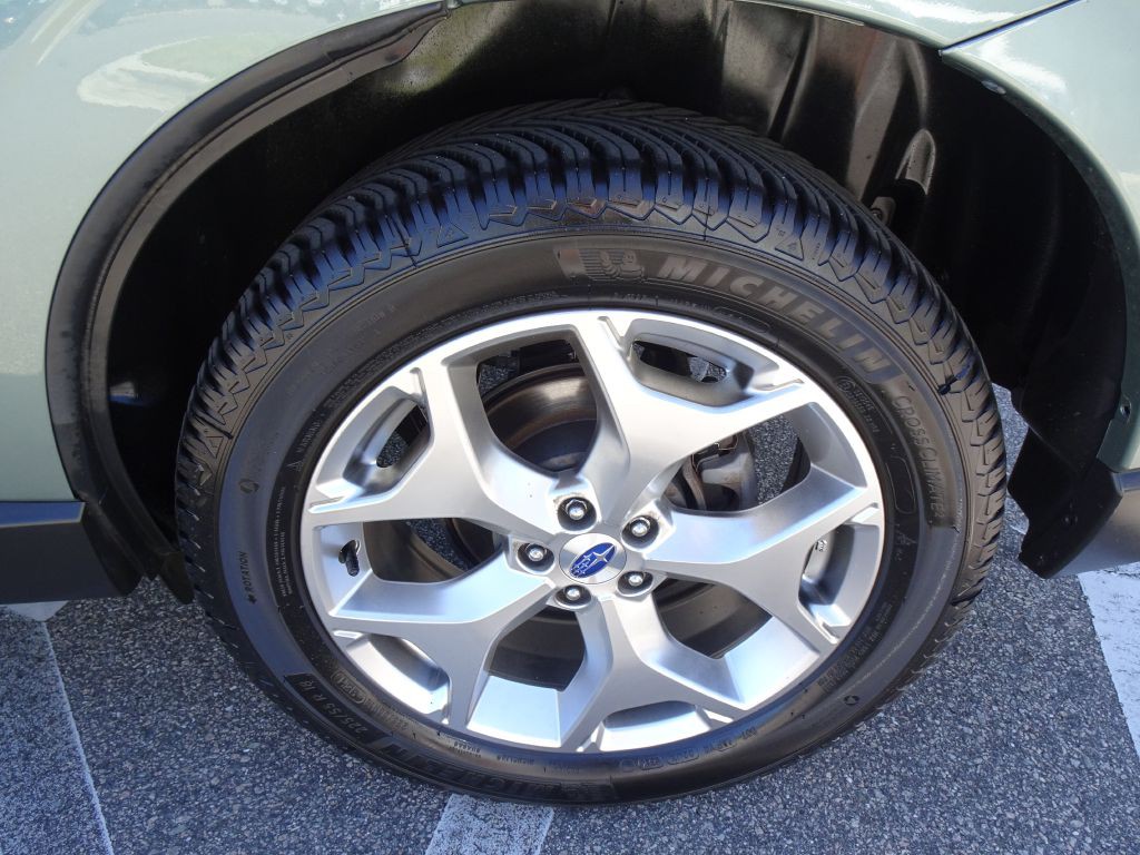 2018 Subaru Forester Image 36
