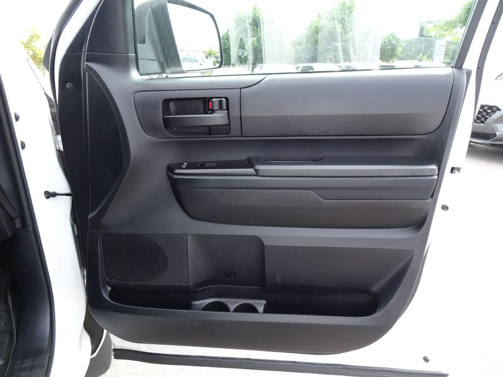 2021 Toyota Tundra Image 16