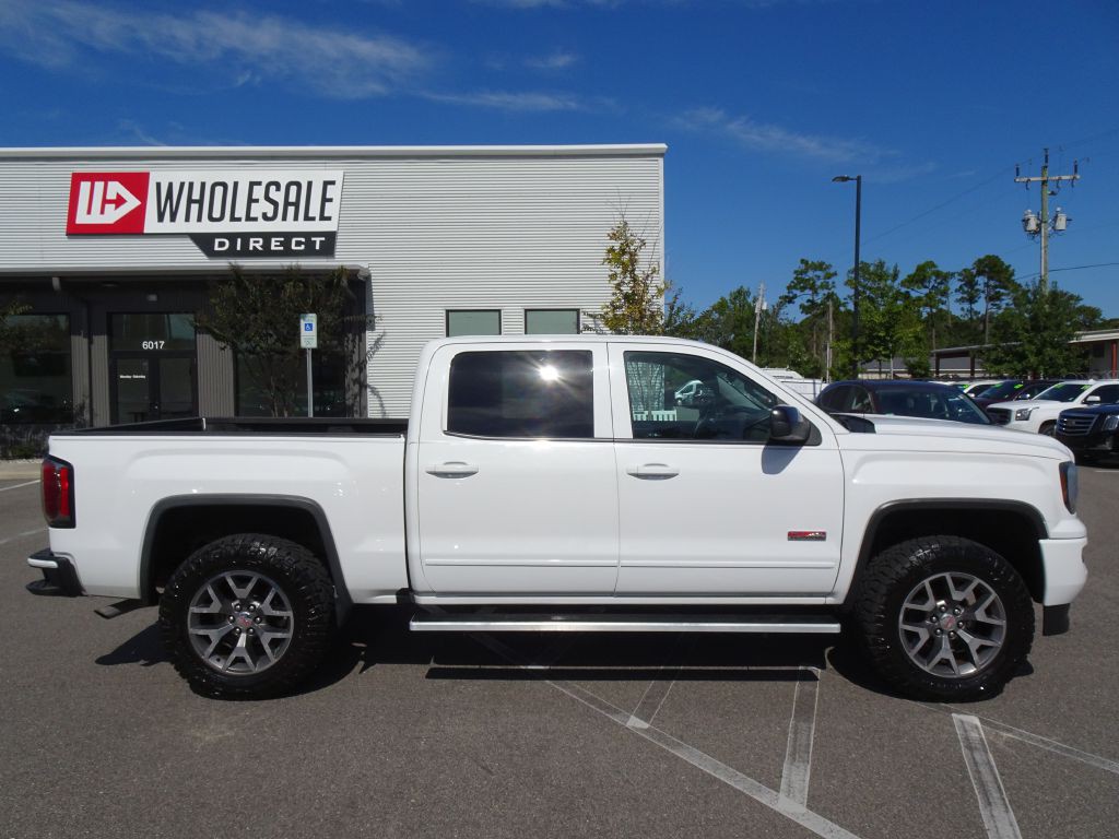 2017 GMC Sierra Image 2