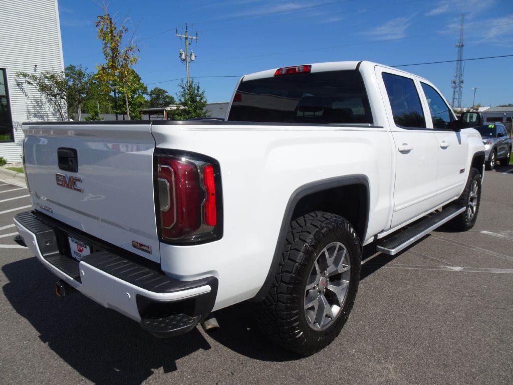 2017 GMC Sierra Image 3