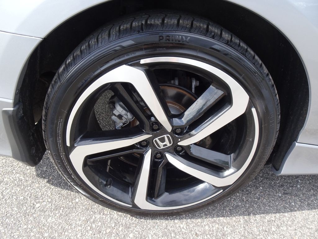 2021 Honda Accord Image 32