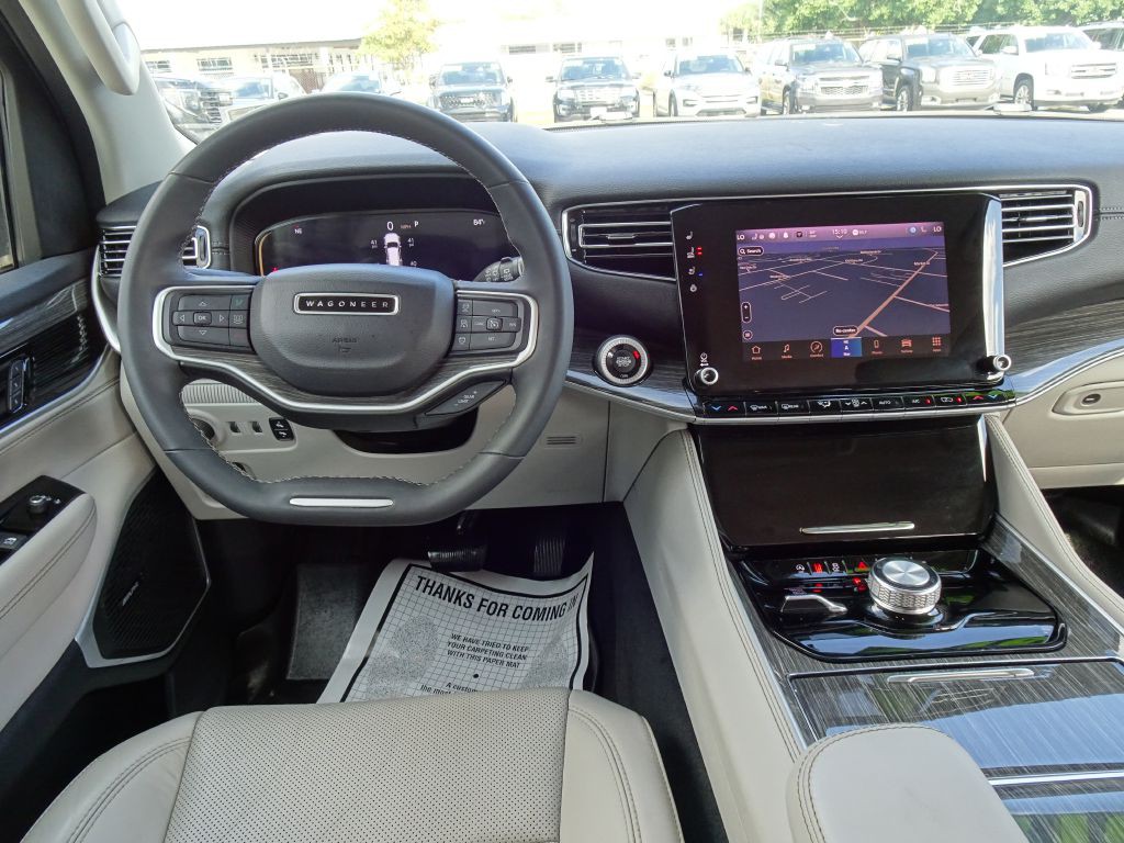 2022 Jeep Wagoneer Image 22
