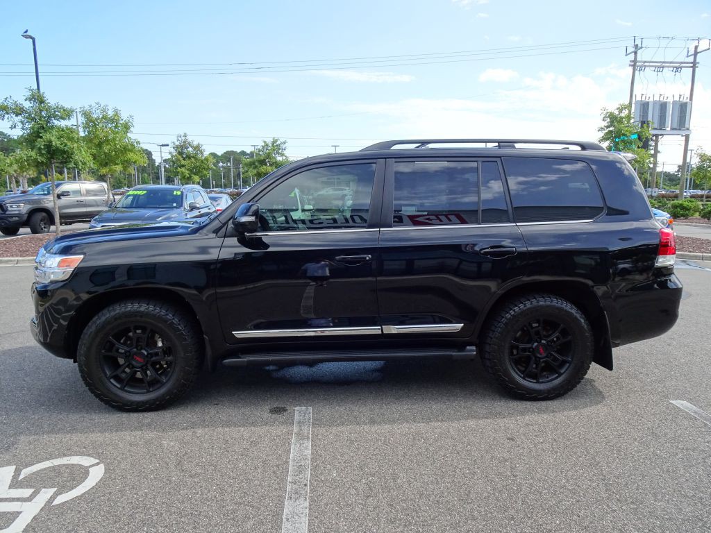 2020 Toyota Land Cruiser Image 6