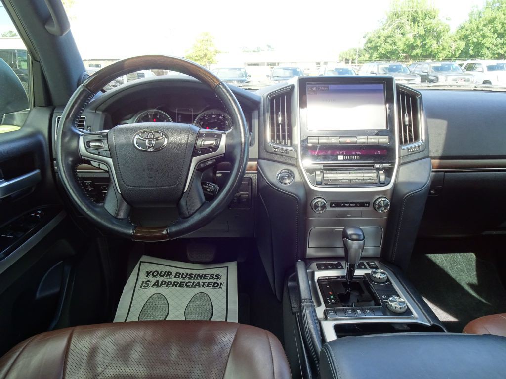 2020 Toyota Land Cruiser Image 22