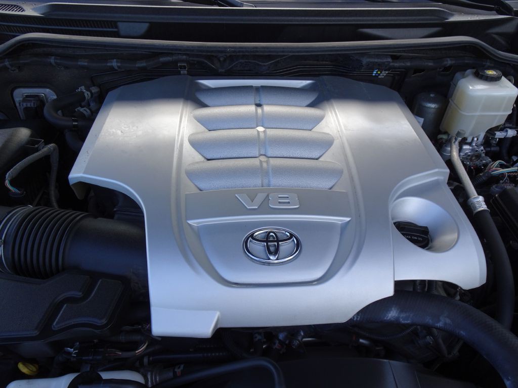 2020 Toyota Land Cruiser Image 39