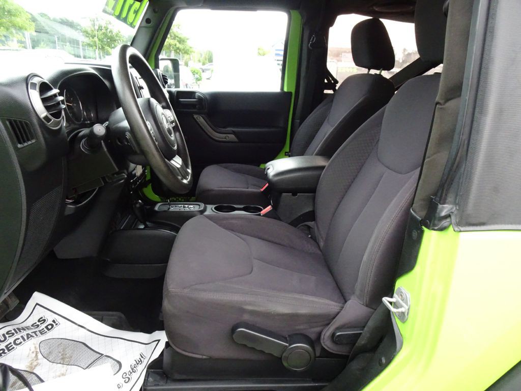 2013 Jeep Wrangler Image 9