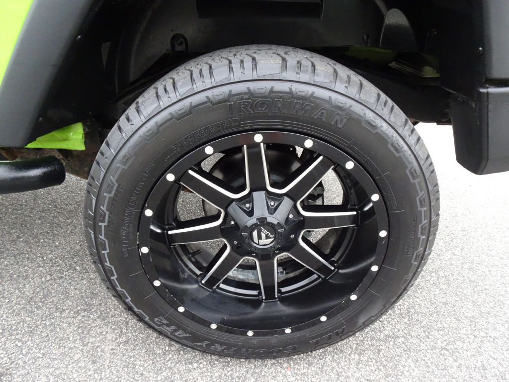 2013 Jeep Wrangler Image 26