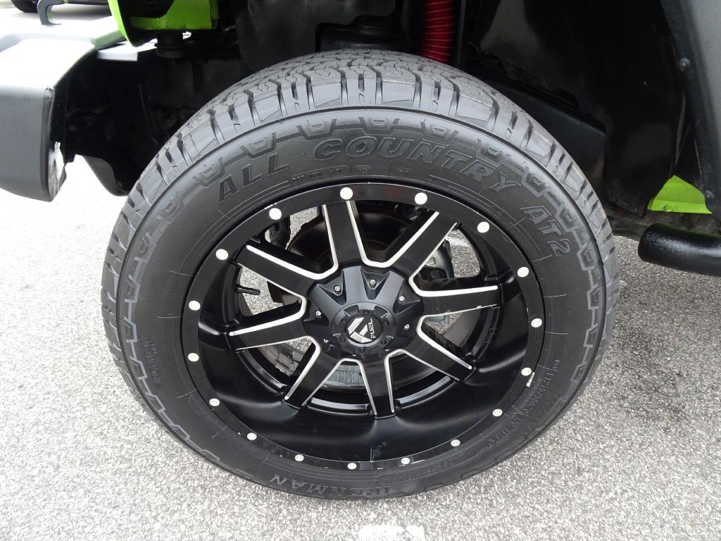 2013 Jeep Wrangler Image 28