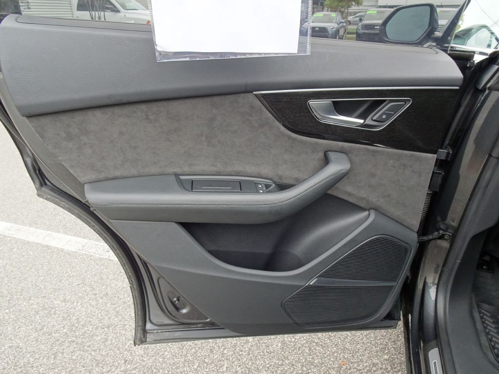 2019 Audi Q8 Image 15