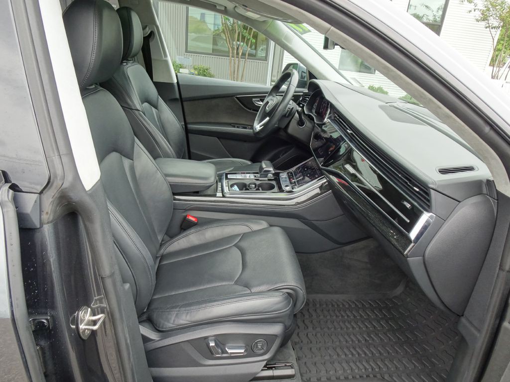 2019 Audi Q8 Image 16