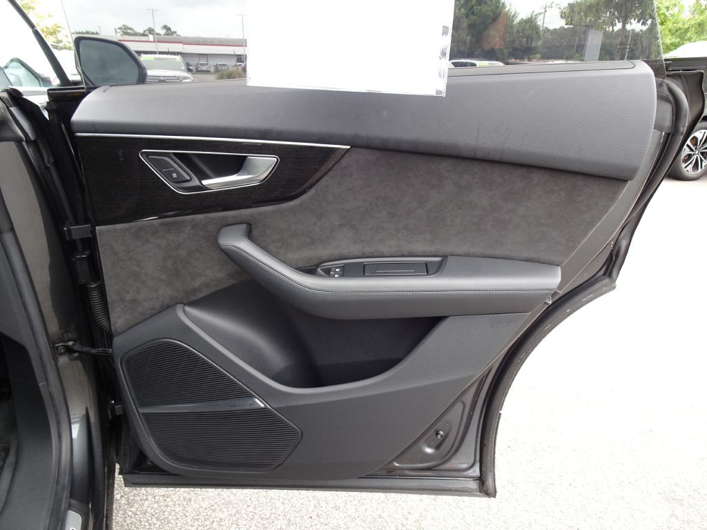 2019 Audi Q8 Image 19