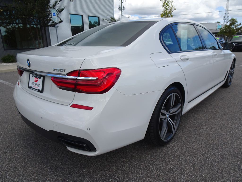 2018 BMW 7 Series Image 3