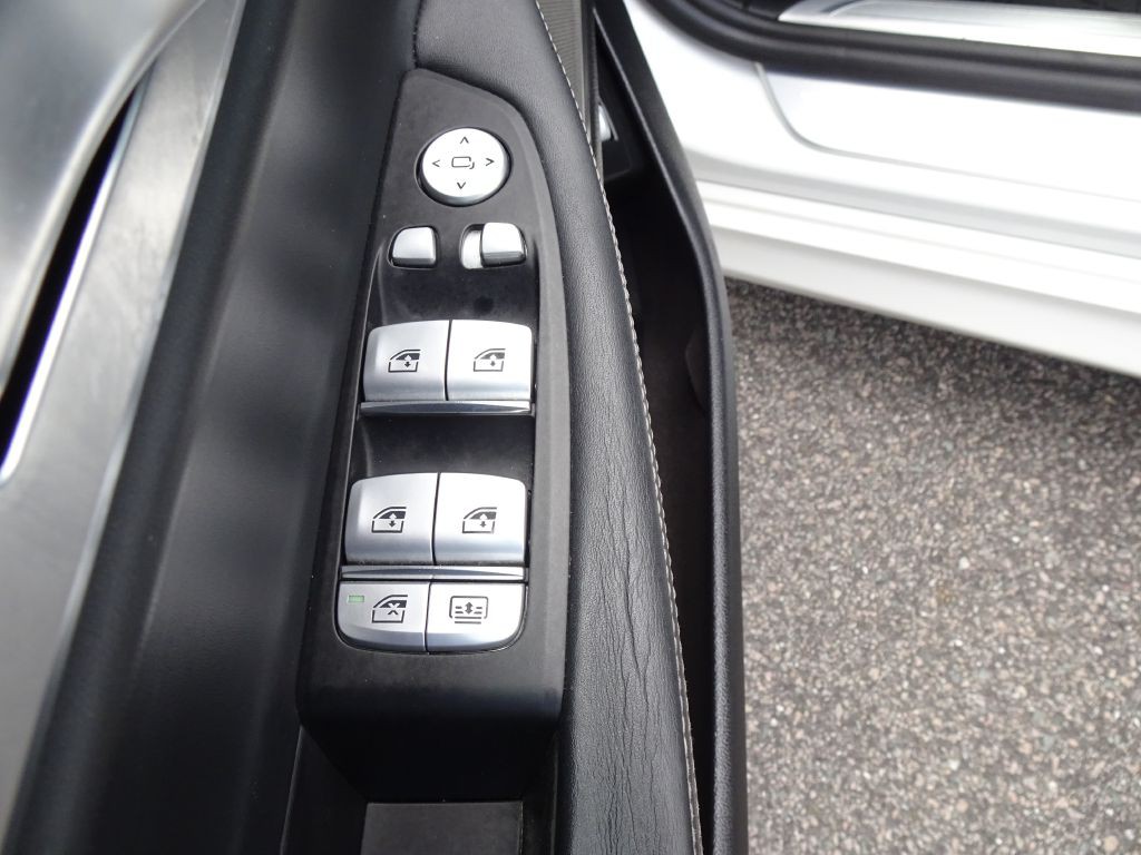 2018 BMW 7 Series Image 12