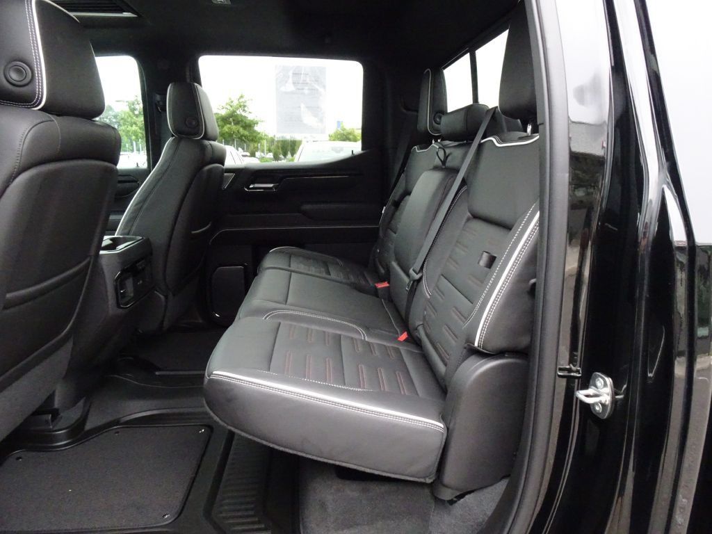 2023 GMC Sierra Image 14