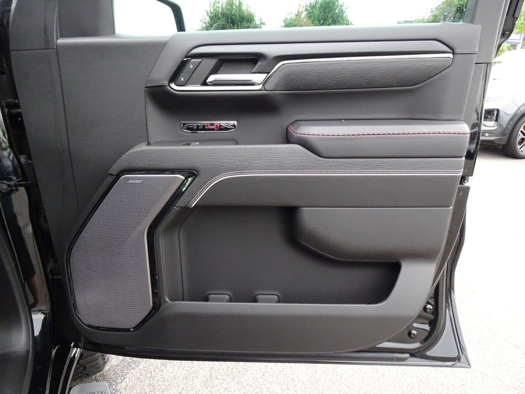 2023 GMC Sierra Image 17