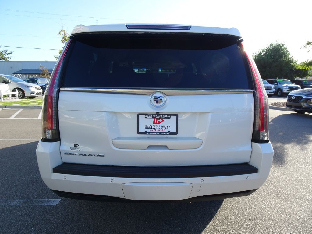 2015 Cadillac Escalade Image 4