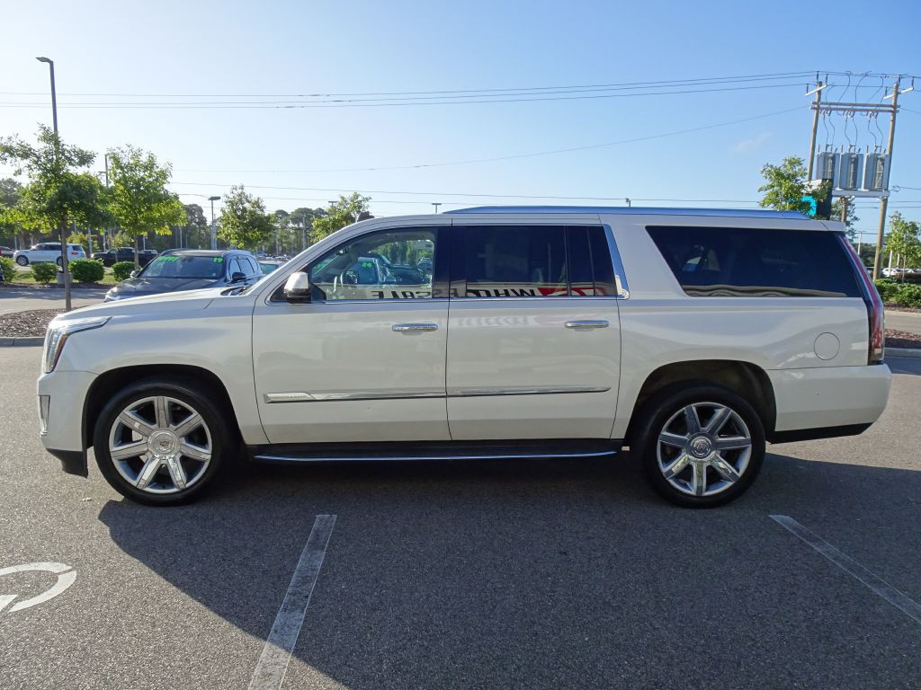 2015 Cadillac Escalade Image 6