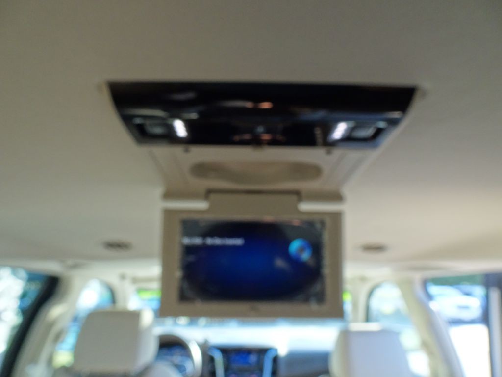 2015 Cadillac Escalade Image 24