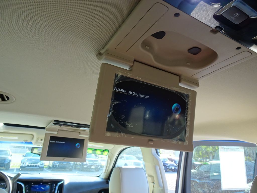 2015 Cadillac Escalade Image 25